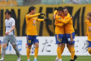 仙台、秋田に3-1快勝し3連勝！横浜FCは3点差追いつかれるも首位＆無敗キープ！大宮は初連勝で降格圏脱出　J2第13節日曜（関連まとめ）