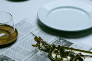 ワイ「割れるから陶磁器とガラスの食器は避けてる」敵「草 割れないやろ」「ハッタショかな？」「ガラスパリンパリンで草」