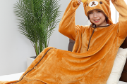 リラックマ&コリラックマの“着る毛布”が登場！背中にはチャックとしっぽの刺繍入りデザイン
