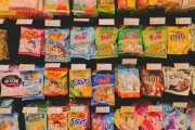 オッサンなんやがスーパーにお菓子だけ買いに行くんやが