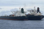 インドネシア沿岸警備隊が不審な石油タンカー2隻を発見、イラン船とパナマ船を拿捕…「瀬取り」疑い！