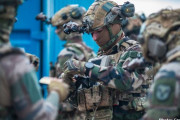 フランス陸軍第35歩兵連隊、新配備のO-NYX暗視装置を使用した戦闘訓練を実施！