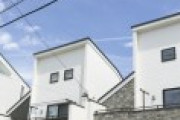 「中古一戸建てが売れない→土地を2分割して新築2戸にすると完売」←なんで！？