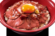 【朗報】すき家のローストビーフ丼が爆売れ、すき家有識者もメニューランキングで歴代1位に推奨