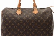 【悲報】ルイヴィトンさん、今度は穴の空いた鞄を販売してしまう
