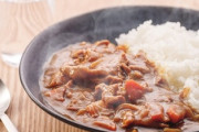 一般的な家庭のカレーは牛豚鶏のどれかに固定されてるもんなんだろうか？