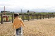 2歳半の息子が外でほとんど喋らないんだが…