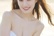 【画像】中田花奈の最新ビキニ、Fカップがツヤツヤで草wwwwww
