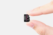 【朗報】お前らのスカスカな人生の全てを1枚に記録できそうな2TBのMicroSDカード登場
