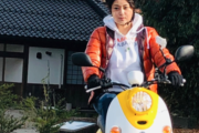 藤原紀香、出川哲朗と2ショット＆“スイカヘルメット”でバイク運転する姿の投稿に驚きの声続々