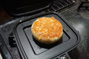 肉まんを･･･ホットサンドメーカーで･･･