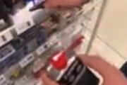 【動画】 新たにコンビニで衝撃バカッター　オイルとライターで放火する男を捉えた動画流出　学校を特定か