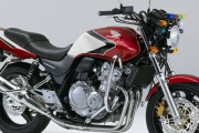 CB400SFをつまらない優等生バイクとかいう奴いるけどさ
