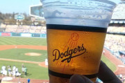 ドジャースタジアム開幕戦のビールの価格にMLBファン騒然！←「大谷の給料を払わないといけないからな」（海外の反応）