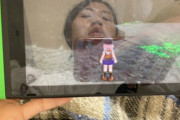 【youtuber】女Vtuberさん、スイッチの画面に顔が反射して炎上ｗｗｗｗｗｗｗｗｗｗ