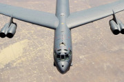 B-52、エンジン換装で進化！約2.5トン軽くなり飛行距離は最大40％増加