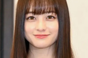 【画像あり】橋本環奈　胸元ざっくり黒ドレスで大人の色香！発光するような白い肌
