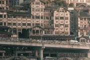 【画像】中国の重慶、スチームパンクみたいな世界観になるｗｗｗｗｗｗ