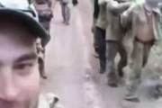ジュネーブ条約違反？ロシア兵がウクライナ兵捕虜を虐待…自らの行為を撮影し、身元が特定されてしまう！