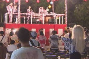 【衝撃】“次世代の盆踊り”は会場が無音！イヤホン装着して踊る『サイレント盆ダンス』ｗｗｗ