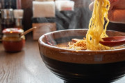 味噌ラーメンにかけるスパイス、一味派と胡椒派でキッチリ5：5に分かれる説