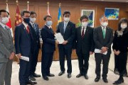 【速報】自民若手グループ「中国新海警法施行によるわが国安全保障の強化を求める緊急要望」を岸防衛大臣に手交　①尖閣での定期的日米合同演習　②那覇に日米合同連絡本部の設置