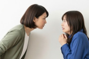 【女の敵は女？】なぜ女性は浮気した男性と同じかそれ以上に相手の女を憎むのでしょうか？