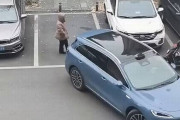 駐車場の場所取りを自動運転技術で撃退する動画が話題にｗｗｗｗｗｗ