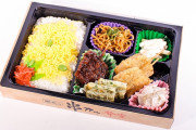 【画像あり】おかわり君のお弁当、7896.8キロカロリーｗｗｗｗ