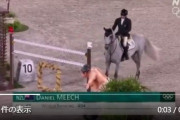 【東京五輪】馬術競技のお馬さん、今度は謎の相撲レスラーにビビり散らす