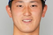 DeNA松尾汐恩、強肩炸裂！難しい打球を鮮やかにアウトに仕留める　バウアーとのコンビ定着なるか