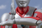ウルトラマンのフィギュア、やっぱり発光ギミックが欲しくなる