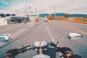 バイク乗りのYoutuberが40制限道路で70㎞出てるメーター隠してないんだけど
