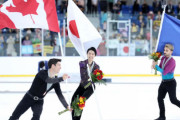 羽生結弦の”フラッグスケーターごっこ”が再び話題に！  …「懐かしいな この頃に戻りたくなる」「やっぱりゆづの笑顔は最高に嬉しい」…