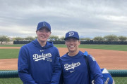 【海外の反応】山本由伸と韓国の若手右腕の２ショット【MLB】