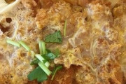 彼女「夕飯どうしよ」 ワイ「カツ丼食べたい」 彼女「えー」 ワイ「じゃあそこらへんの雑草でいいや」