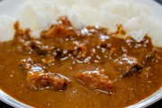 【画像】おっさんやけどカレーつくったー！