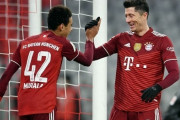 レヴァンドフスキ、ブンデス年間最多ゴール記録を達成！2021年はリーグ戦43得点！バイエルンはヴォルフスブルクに4-0大勝