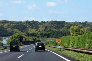 高速道路走行車線80キロで走ってるのって邪魔か？