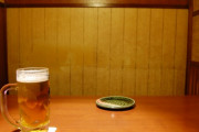 無職三人組「居酒屋で飲んだけど金がなかった。そうだ、ええこと思いついたわ」