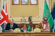 利害が一致した英国とサウジ、戦闘機分野における協力関係の強化を約束