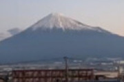 今日の富士山女子駅伝、直前に「コース不良で中止」との案内が流れ現地大混乱