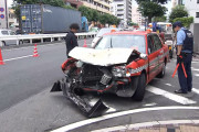 【東京】タクシーが乗用車に複数回衝突…はずみで街路樹にぶつかる　タクシーの運転手が死亡　大田区