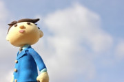 フリーターの友達「お前今いくら貰ってんの？」俺「年収250万くらい」フリーターの友達「……はっ！？マジ？」