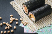 節分と言えば豆をまくものなのに なぜか巻き寿司をほおばる奇特な地域があるらしい…