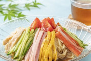 ワイ「冷麺」　関東民「それは冷やし中華ぁああああ！」