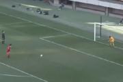 高校サッカーで「世界で最も長いPK」 が登場！何やってんのこれｗｗｗｗｗ