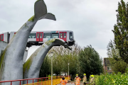 オランダの地下鉄が終点オーバーランで10ｍ落下の大事故になるところを巨大クジラが阻止　※画像