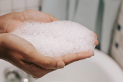 ワイ、風呂で体洗う時は手でそのまんま洗いなんやがどうなん？