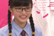 【画像】お前らの好きそうな三つ編み眼鏡の地味系女の子ｗｗｗｗｗｗｗ